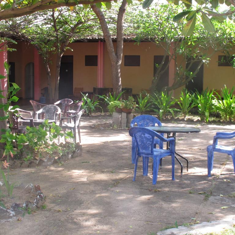 Shahira Hotel Nilaveli Pokoj fotografie